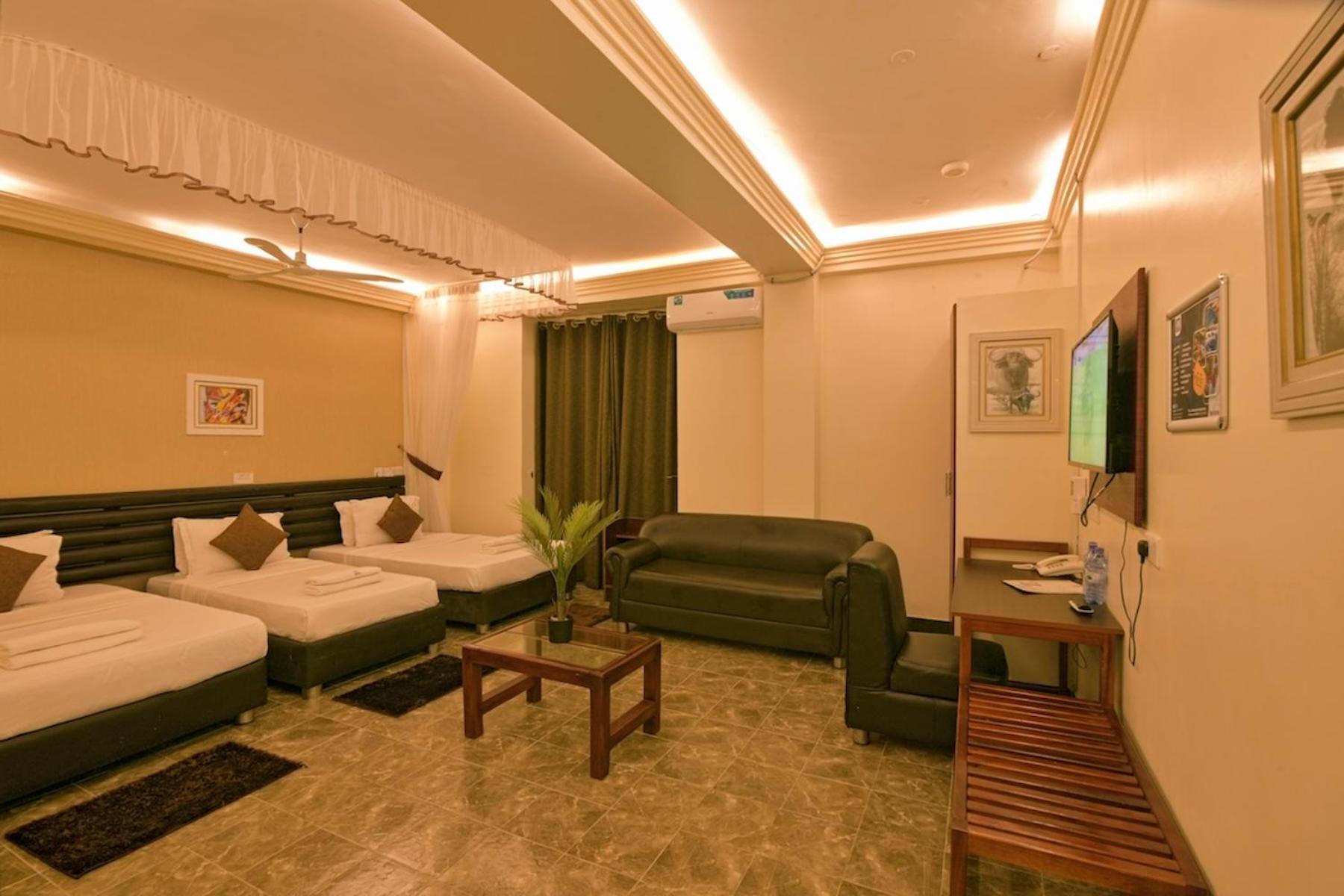 Hoima Buffalo Hotel & Business Hub Ltd Bagian luar foto