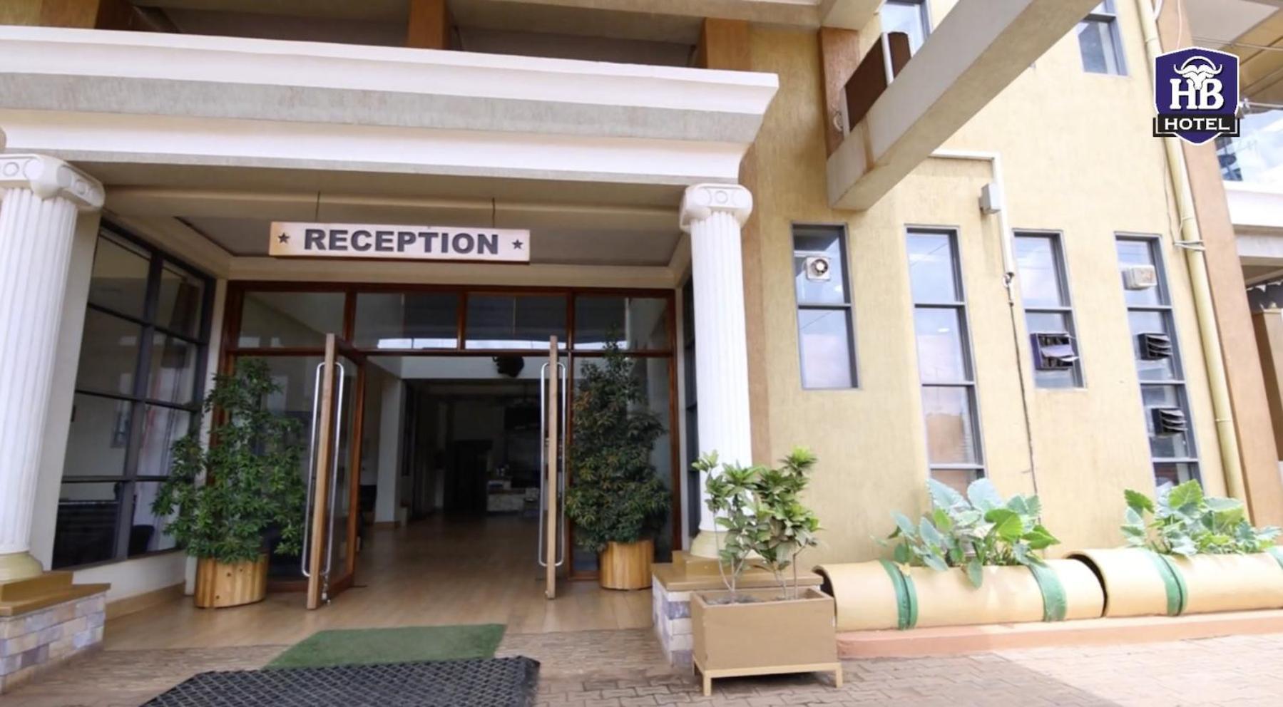 Hoima Buffalo Hotel & Business Hub Ltd Bagian luar foto