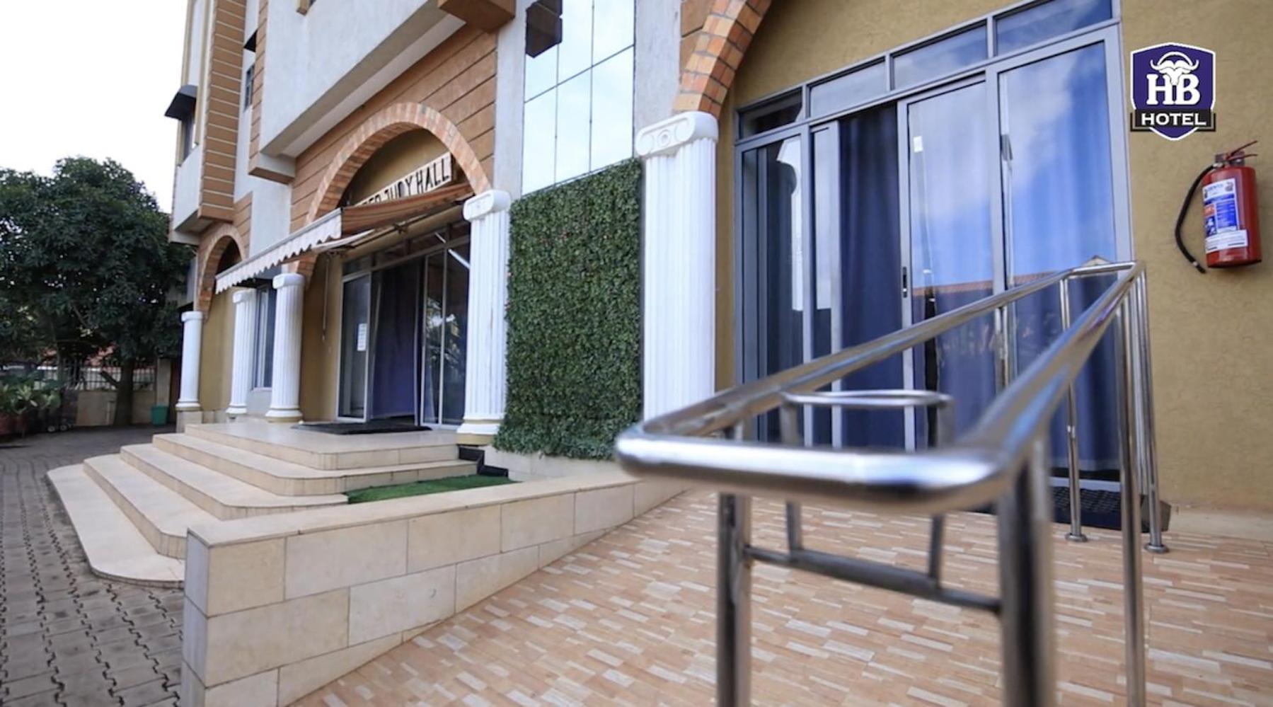 Hoima Buffalo Hotel & Business Hub Ltd Bagian luar foto
